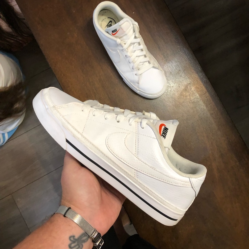 Women’s Nike Court Legacy Low White size 9.5